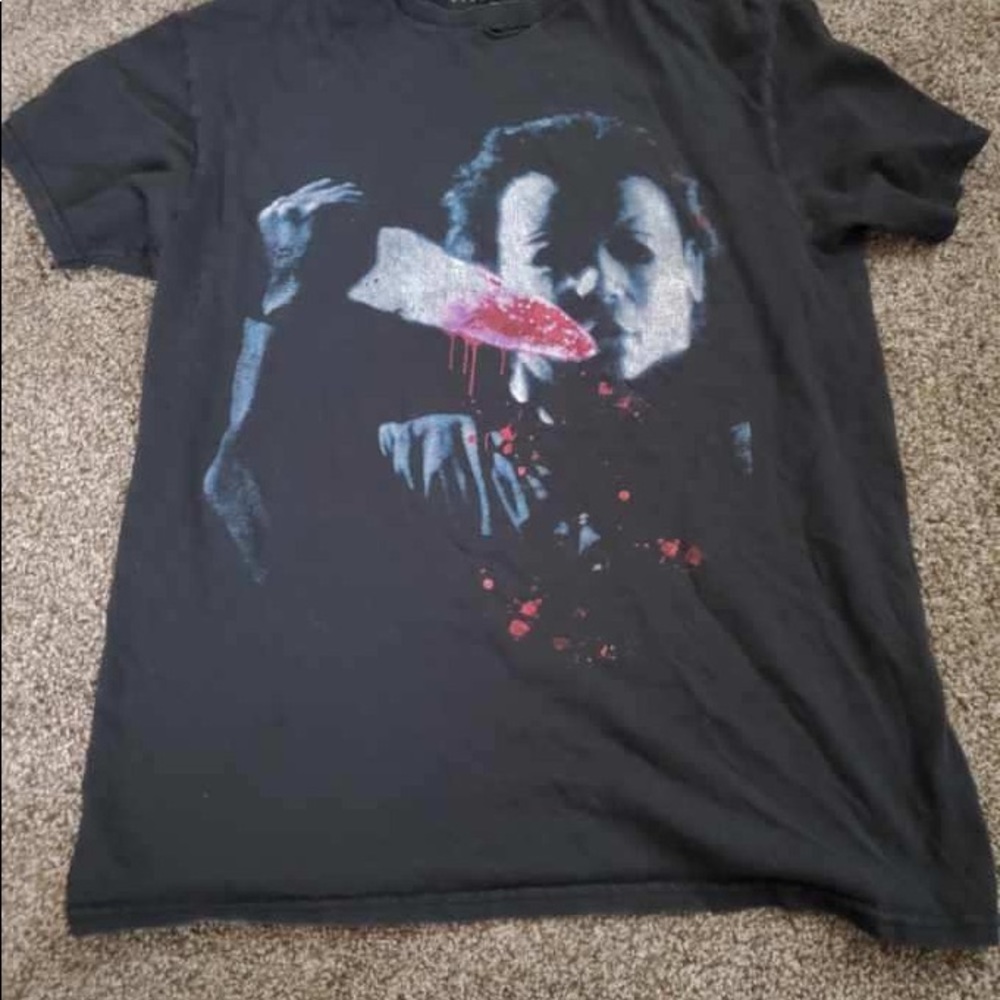 Tee shirt
